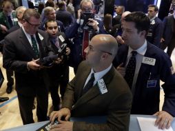 Cerró en números rojos y sin negociaciones por el temido precipicio fiscal. AP  /