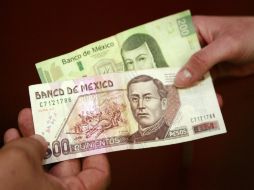 Banco de México ofrece cursos para identificar los billetes falsos. ARCHIVO  /
