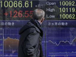 El índice Nikkei cerró con 140.06 puntos arriba. AP  /
