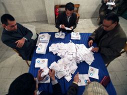 En la consulta participaron poco más de 17 millones de electores de los casi 52 millones de egipcios convocados a las urnas. XINHUA  /