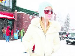 Frío. Paris Hilton prefirió Aspen como el destino ideal para pasar los festejos de Navidad. ESPECIAL  /
