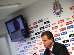 Jorge Vergara apareció en la pantalla para presentar al nuevo presidente de su equipo.  /