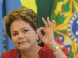La mandataria brasileña, Dilma Rousseff, durante un desayuno con periodistas para hablar sobre su segundo año de gobierno. EFE  /