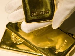 El oro estadounidense para febrero caía 0.3 por ciento a mil 655.70 dólares la onza. ARCHIVO  /