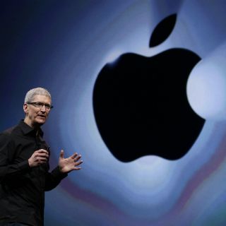 Tim Cook recibe en 2012 el uno % de sus ingresos en 2011