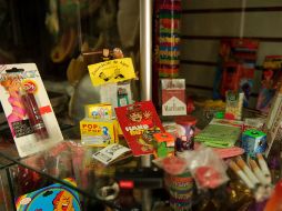 Objetos utilizados para bromas el Día de los Inocentes.  /