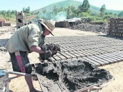 AVANCES. No hay un sistema de monitoreo que verifique los niveles de contaminación que emanan de las ladrilleras.  /