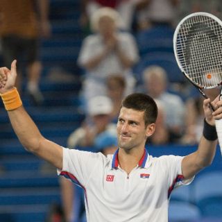 Djokovic e Ivanovic vencen a Italia en Copa Hopman