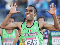 Indicó que dejará la pista para prepararse para correr un maratón rápido en 2014. ARCHIVO  /