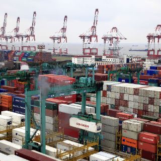 La SE aplaza desgravación arancelaria de ropa y calzado