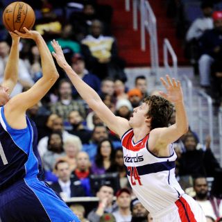 Los Mavericks rompen racha de seis derrotas