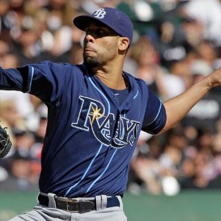 Price acepta acuerdo de un año con Mantarrayas