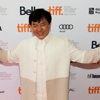 Jackie Chan sin consecuencias legales por presunto uso de armas