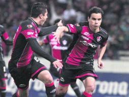 Los Zorros, con Omar Bravo como contratación estrella, arrancan su lucha por la salvación, el domingo visitando a Pumas. MEXSPORT  /