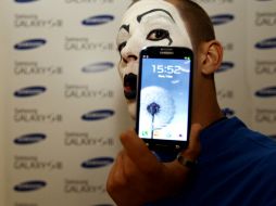 Samsung podría lanzar en abril el Galaxy S IV, una nueva versión de su smartphone insignia ARCHIVO /