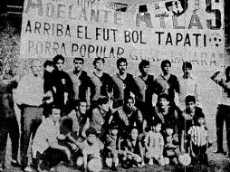Imagen de Archivo de EL INFORMADOR donde se muestra la playera origianal del Atlas en el descenso del 71. ARCHIVO /
