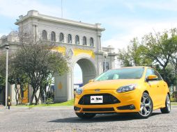 Cinco puertas. Para esta edición del ST año 2013, la carrocería es exclusivamente de cinco puertas; se extrañará la versión de tres. ARCHIVO /