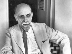 El inmortal poeta de Moguer, con una colección de poesías dedicadas a su amor verdadero. ARCHIVO /