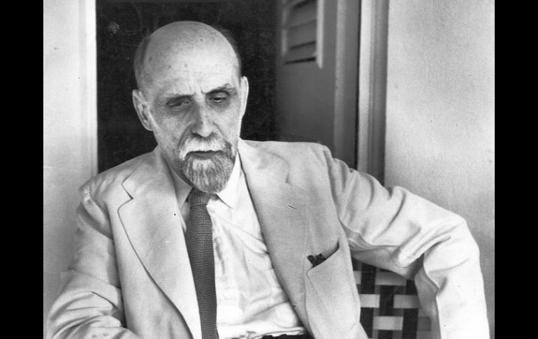 El inmortal poeta de Moguer, con una colección de poesías dedicadas a su amor verdadero. ARCHIVO /