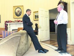 Estados Unidos posee la mayor deuda del mundo. Barack Obama conversa con John Brennan, consejero antiterrorista de la Casa Blanca. AFP /