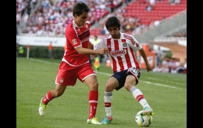 El ''Pirri'' (d) precisó que su primera experiencia en el Omnilife fue sensacional. EFE /