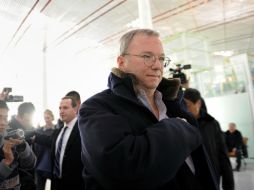 Eric Schmidt a su llegada a Beijing, antes de partir a Corea del Norte. AFP /