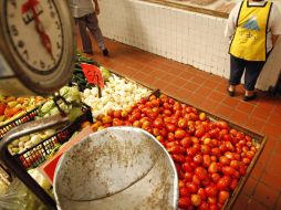 Actualmente, uno de cada tres locales existentes en la red de 91 mercados municipales de Guadalajara está desocupado. ARCHIVO /