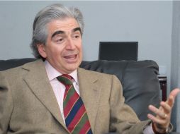 El titular del Conaculta, Rafael Tovar y de Teresa, busca rediseñar elementos tradicionales de la orientación de la tarea cultural. ARCHIVO /