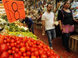 En diciembre de 2012, la tasa de inflación anual se ubicó en 3.57 por ciento, informa el Inegi. ARCHIVO /