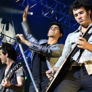 Jonas Brothers dejan en suspenso a fans tapatías