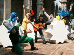 Luis Delgadillo y los Keliguanes buscan rescatar la riqueza de la música tradicional mexicana y difundirla. ARCHIVO /