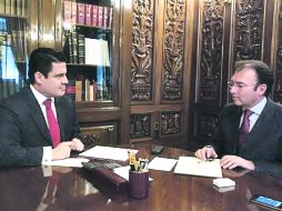 El gobernador electo de Jalisco,Aristóteles Sandoval,se reunió ayer,en la Ciudad de México,con el secretario de Hacienda Luis Videgaray ESPECIAL /