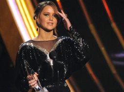 Jennifer Lawrence ganó en las categorías de actriz favorita en cine y la cara del heroísmo en el cine. AP /