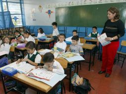 Querétaro y Colima también avalaron hoy la reforma en materia educativa. ARCHIVO /