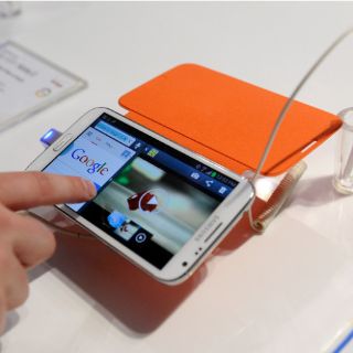 Fundéu BBVA: ''tabléfono'', posible alternativa en español de ''phablet''