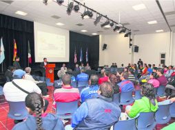 La mayoría de los más importantes colegios privados de la ciudad participa en el evento que se lleva a cabo en el American School. EL INFORMADOR /