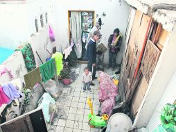 En el supuesto albergue multifamiliar donde personas sin recursos pueden acceder a un cubículo por 350 pesos a la semana. EL INFORMADOR /