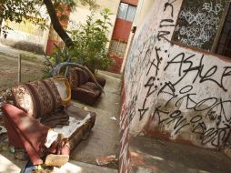 El grafitti y el destagaste de jardineras son los principales problemas visuales a resolver en la colonia El Sauz. ARCHIVO /