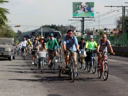 El ciclismo es una forma de transporte amable con el Medio Ambiente. ARCHIVO /