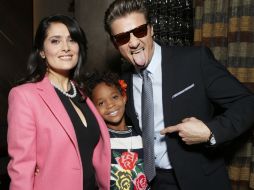 Salma y Jeremy Renner posan con Quvenzhane Wallis. AP /