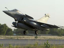 Despegue de avión de combate en Yamena, para atacar a rebeldes de Gao y Kidal en el norte de Mali. AFP /
