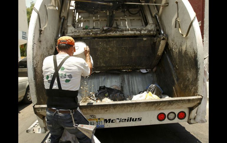 La recolección de basura se suspendió en más de 200 colonias del municipio. ARCHIVO /