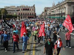 Agremiados a la CNTE marcharon esta tarde en las principales calles de la capital michoacana. SUN /