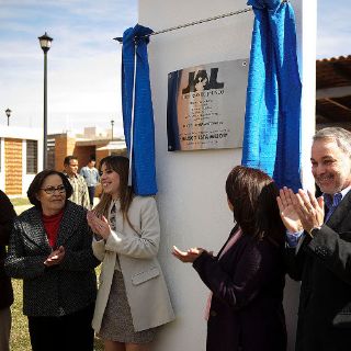 Emilio evita hablar sobre la deuda