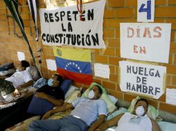 Jóvenes realizan huelga de hambre en protesta por la no juramentación de Chávez en tiempo XINHUA /