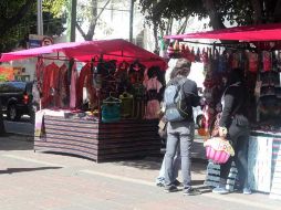 A decir del comerciante, en esa banqueta se pueden establecer y rehacerse de una clientela a la que se atraiga quizá con volantes.  /