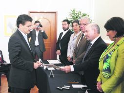 TRÁMITE OFICIAL. Registro de Tonatiuh Bravo Padilla como aspirante a titular de la Rectoría General de la UdeG. EL INFORMADOR /