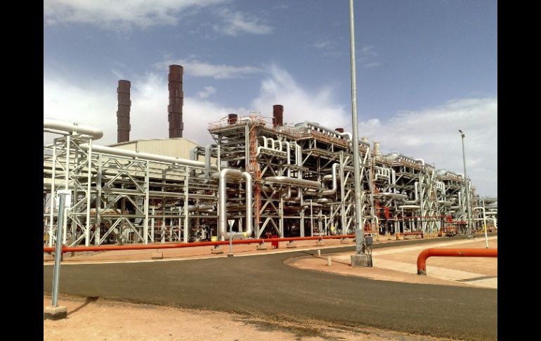 En el ataque de las instalaciones de tratamiento de gas, situadas en la provincia de Ilizi murieron dos personas. EFE /