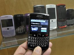 La compañía canadiense ha perdido terreno en el mercado a manos del iPhone y Android. REUTERS /