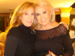 LISTAS PARA CELEBRAR. La Güera Salas con su hija la Güerita Hernández.  /